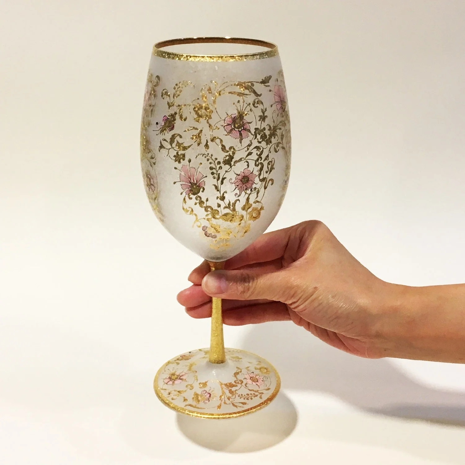 Arabesque Gold Premium Japanese Wine Glass - Image 5