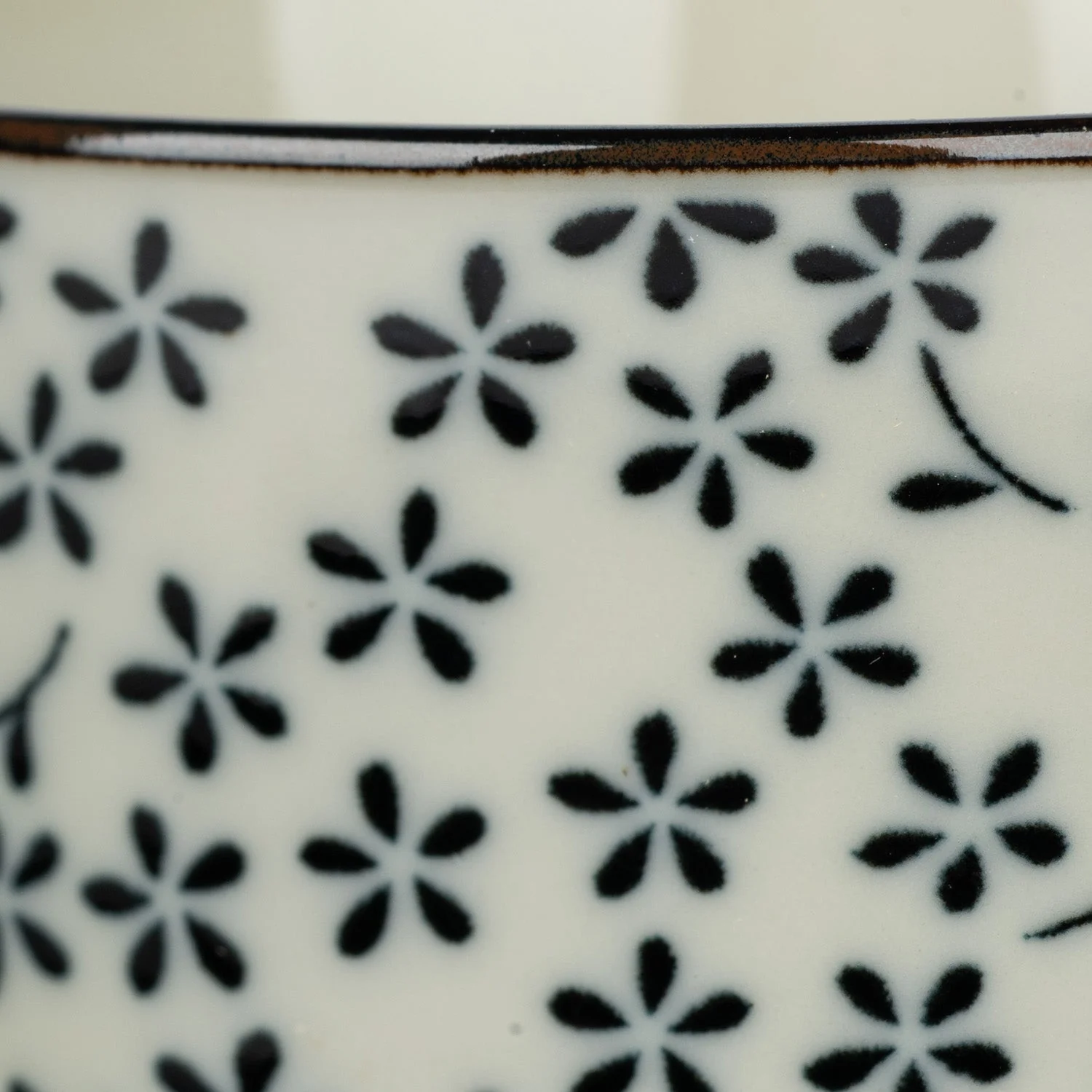 Kozome Aikobana Ceramic Japanese Tea Mug - Image 3